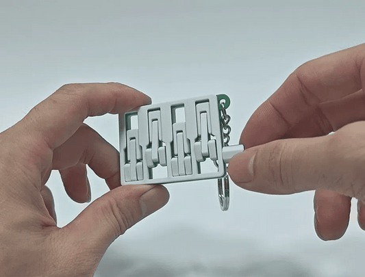 Articulated Engine Keychain – Mini Mechanical Design